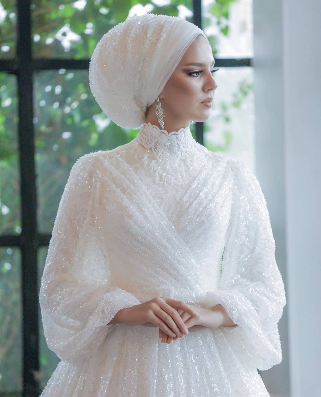 Tesettür Gelinlik - Zarif ve Modern Tasarım